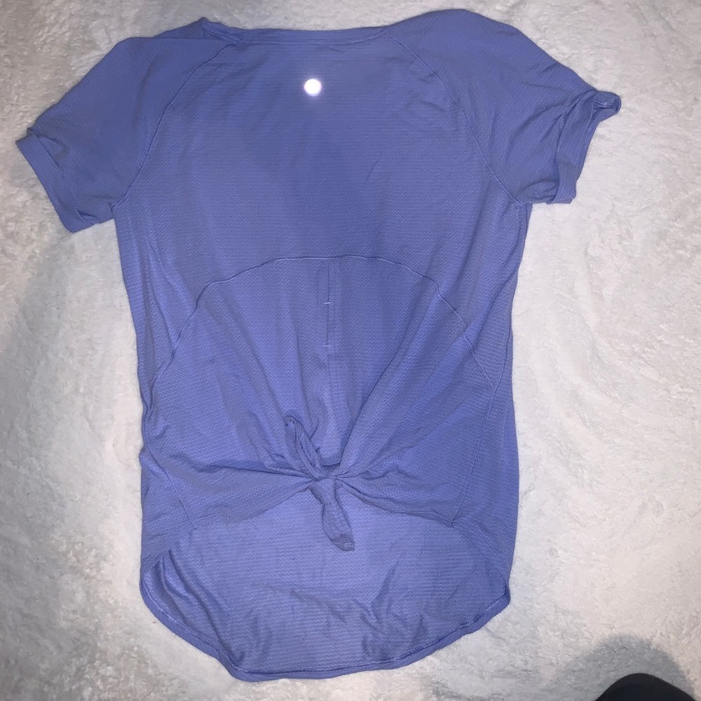 Lululemon’s open up tie back tee - Picture 1 of 2